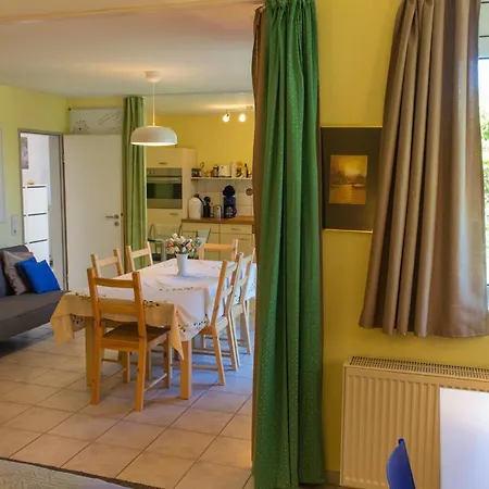 Wonderful Renovated With Great Location Lägenhet *