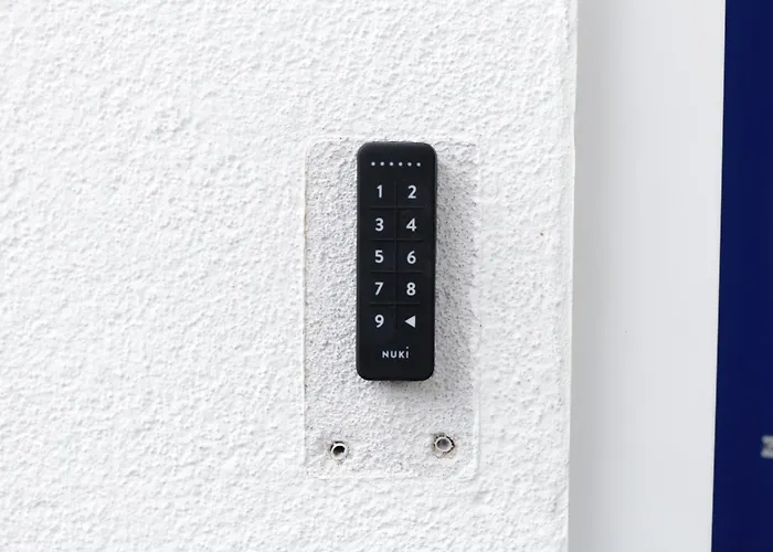 Wonderful Renovated With Great Location Апартаменты *