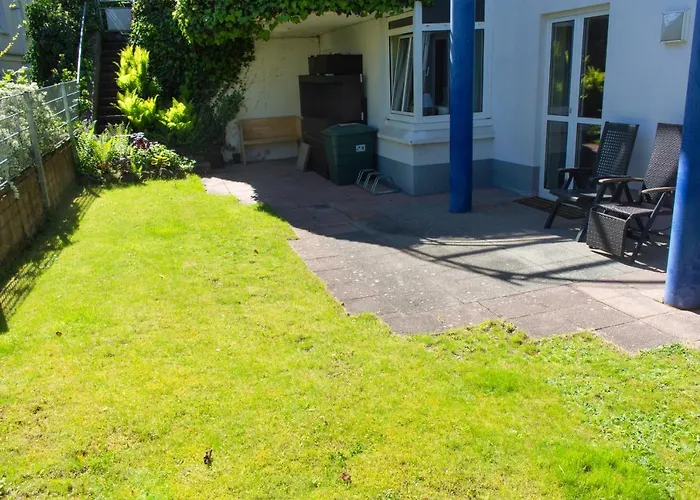 Wonderful Renovated With Great Location Appartement *